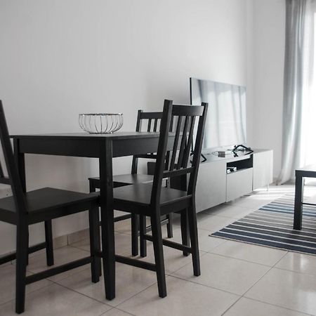 Renovated One Bedroom Apartment In Paphos With Pool Ngoại thất bức ảnh