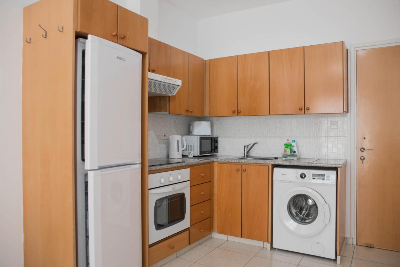 Renovated One Bedroom Apartment In Paphos With Pool Ngoại thất bức ảnh